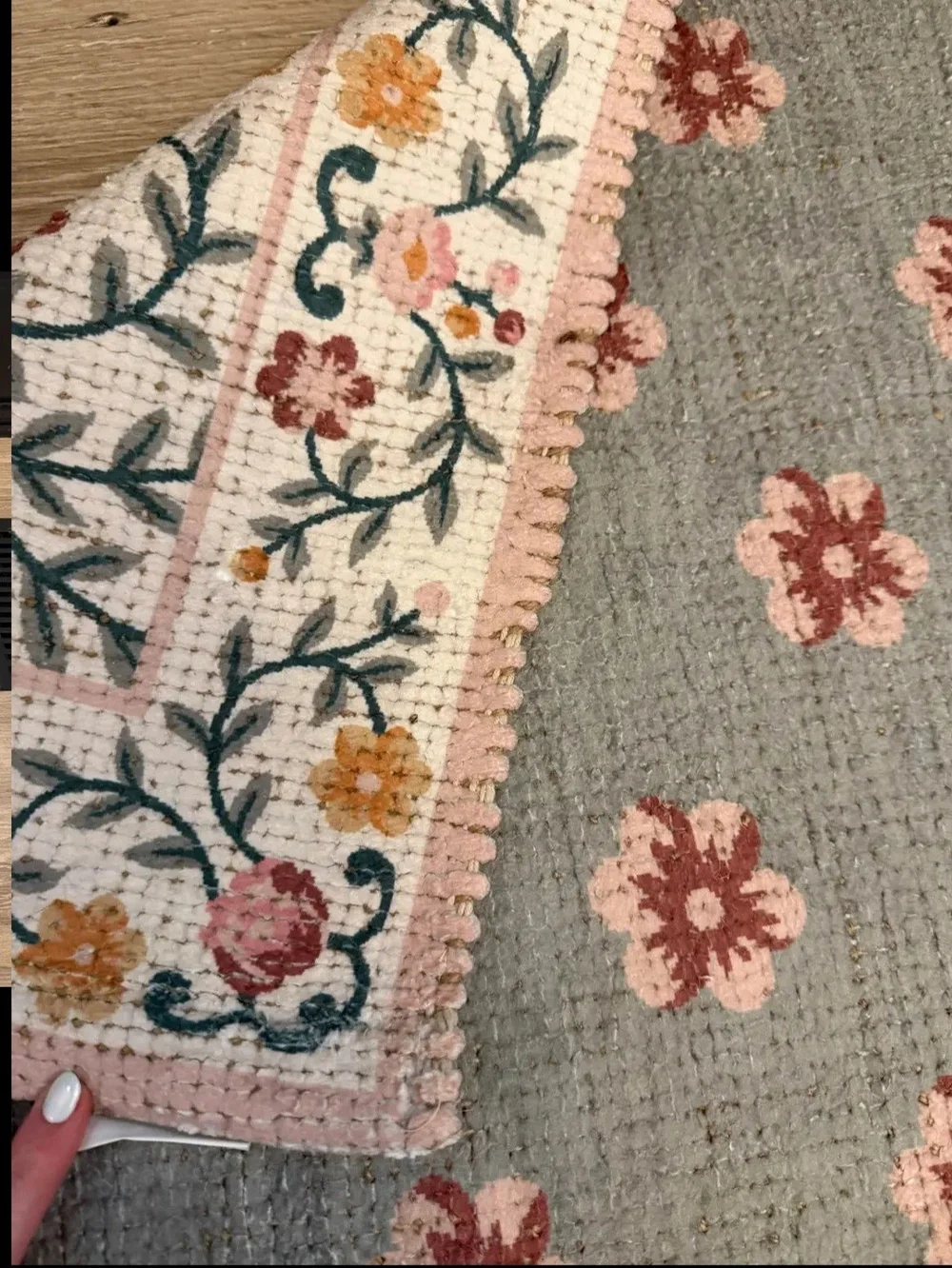 NWT Raj Reversible Printed Accent Rug, FLORAL 27” x 45”